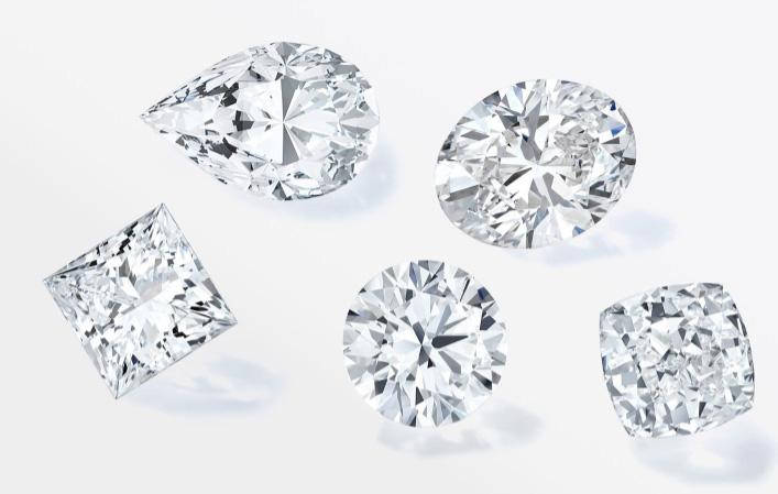 تولیدکننده برتر جواهرات دنیا، الماس های طبیعی را رها می کند